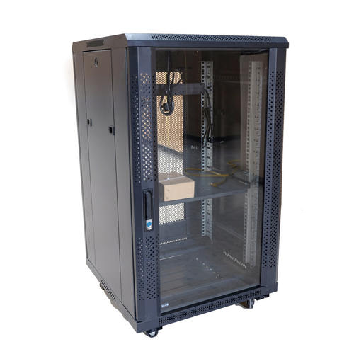 連接網(wǎng)絡機柜的螺帽及安裝問題